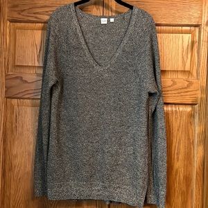 Like new! V-neck sweater.
